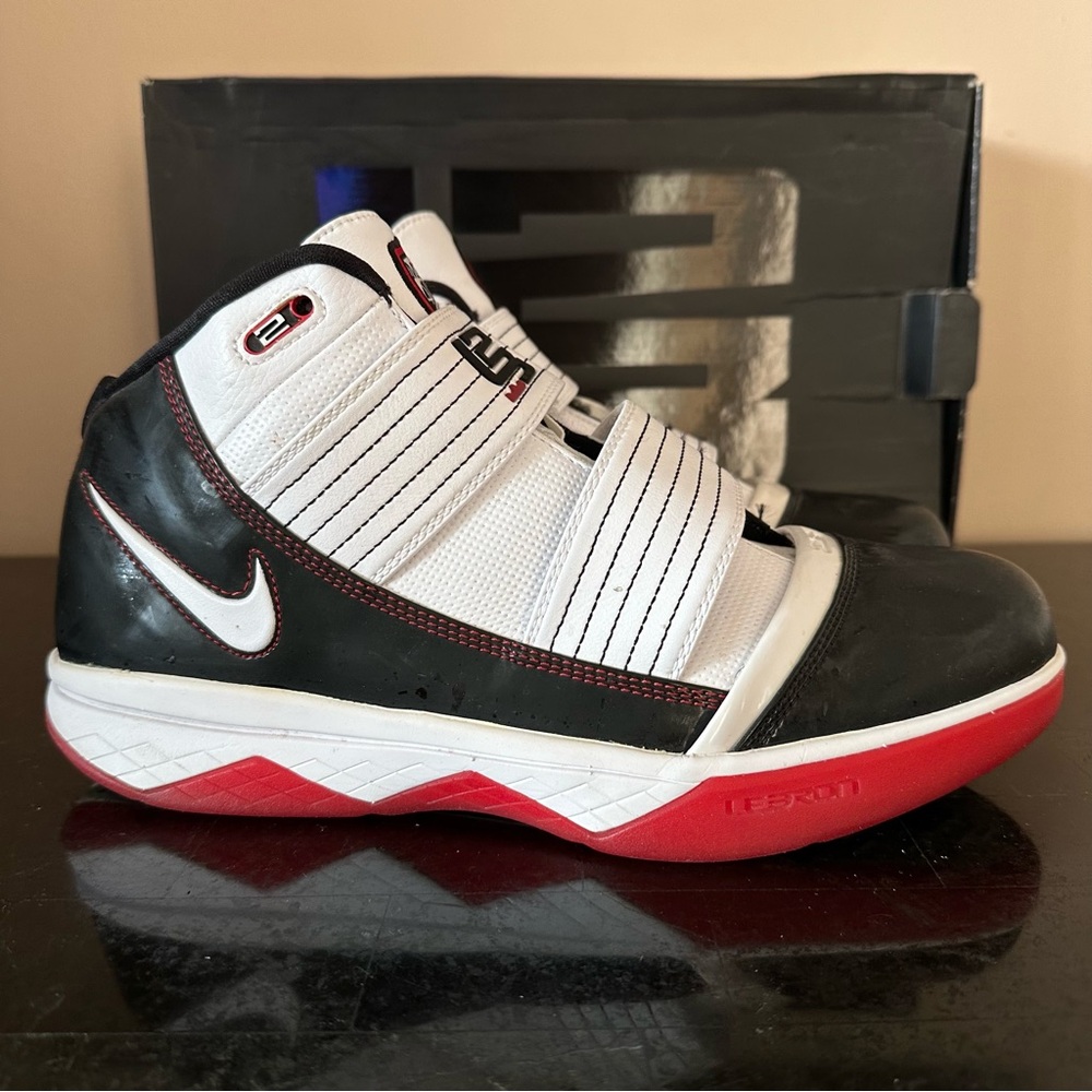 Lebron Nike Zoom Soldier 3 Sneakers